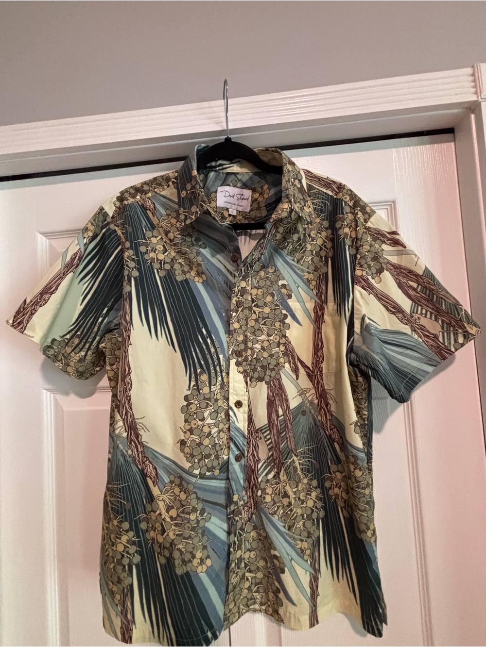 David Shepherd Button up Shirt Size Large